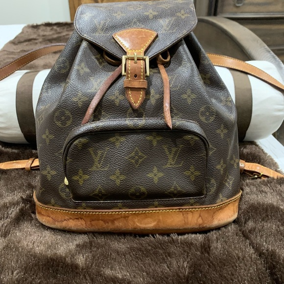 Authentic Louis Vuitton Backpack with LV key fob - Picture 3 of 9